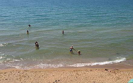 Песчаный пляж и пологий берег Beach Summer House